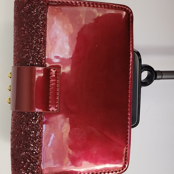 MARC JACOBS elegant Red and Gold Studded Women's Bag - Picture 6 of 10